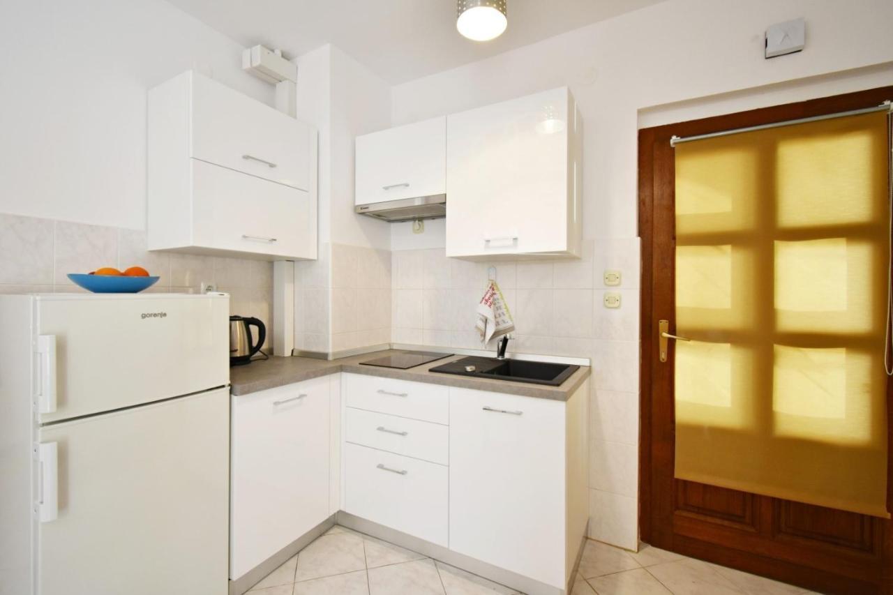 Apartments With Wifi Rabac, Labin - 17739 외부 사진
